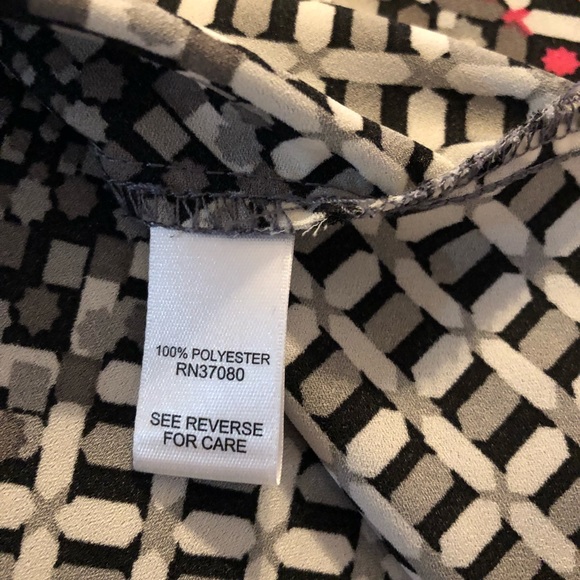 $5❤️Bundled Cato Blouse - Picture 3 of 5